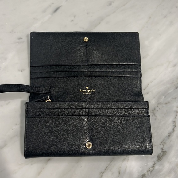 Kate Spade Villabella Wristlet/Clutch - Picture 2 of 8